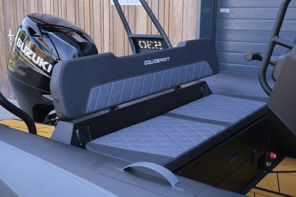 AQUASPIRIT S530 robuust en luxe aluminium RIB/rubberboot met 100 pk, te koop bij de RIB-specialist: BOWT Watersport