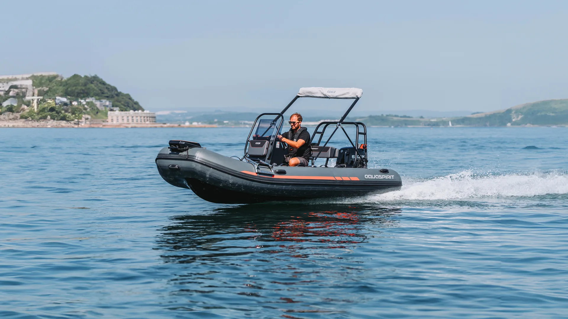 AQUASPIRIT S450C compacte en veelzijdige aluminium RIB/rubberboot van 4.5 meter met maximaal 75 pk, te koop bij de RIB specialist BOWT Watersport