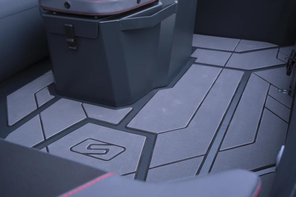 AQUASPIRIT S450C compacte en veelzijdige aluminium RIB/rubberboot van 4.5 meter met maximaal 75 pk, te koop bij de RIB specialist BOWT Watersport