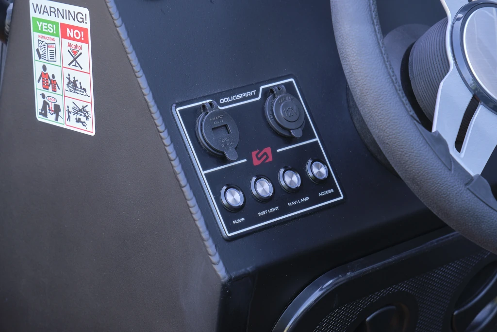 AQUASPIRIT S450C compacte en veelzijdige aluminium RIB/rubberboot van 4.5 meter met maximaal 75 pk, te koop bij de RIB specialist BOWT Watersport