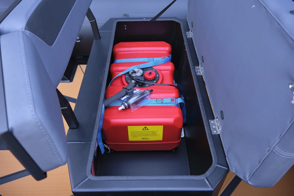 AQUASPIRIT S450C compacte en veelzijdige aluminium RIB/rubberboot van 4.5 meter met maximaal 75 pk, te koop bij de RIB specialist BOWT Watersport