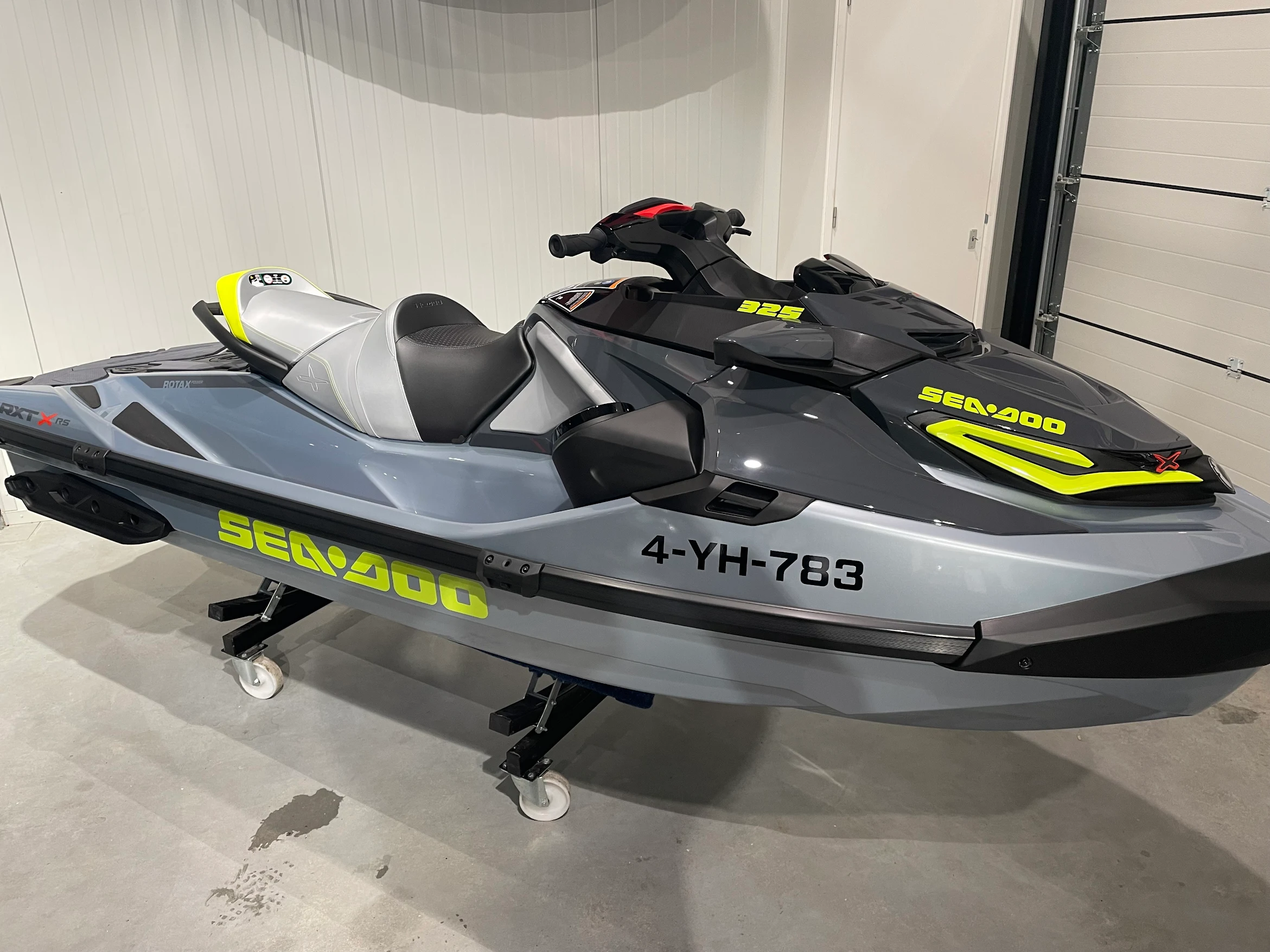 Sea-Doo RXT 325