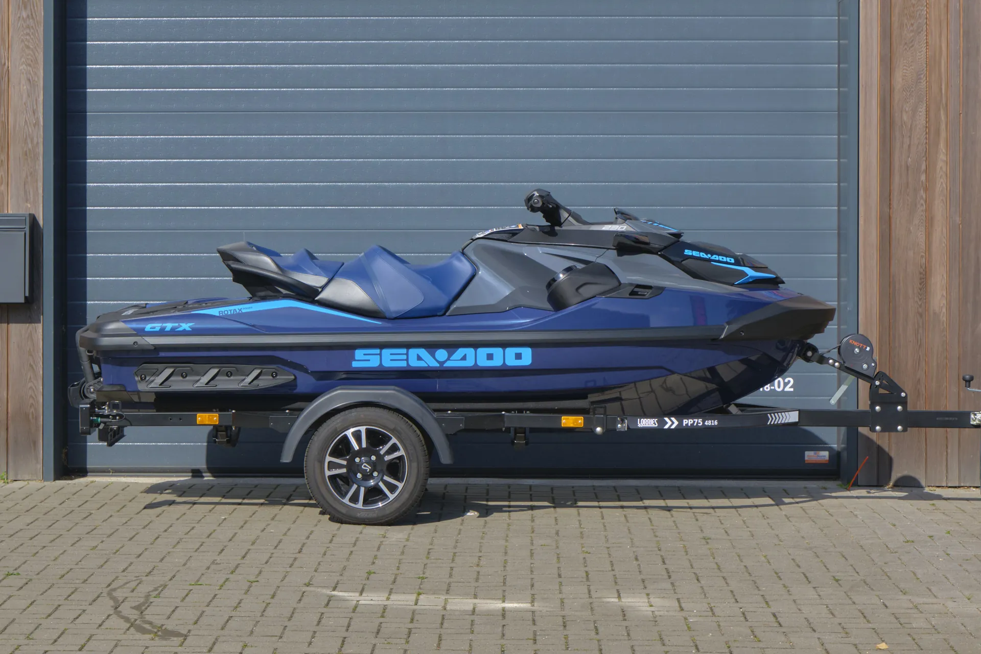 Sea-Doo GTX 230 bij BOWT Watersport, officieel Sea-Doo waterscooter dealer