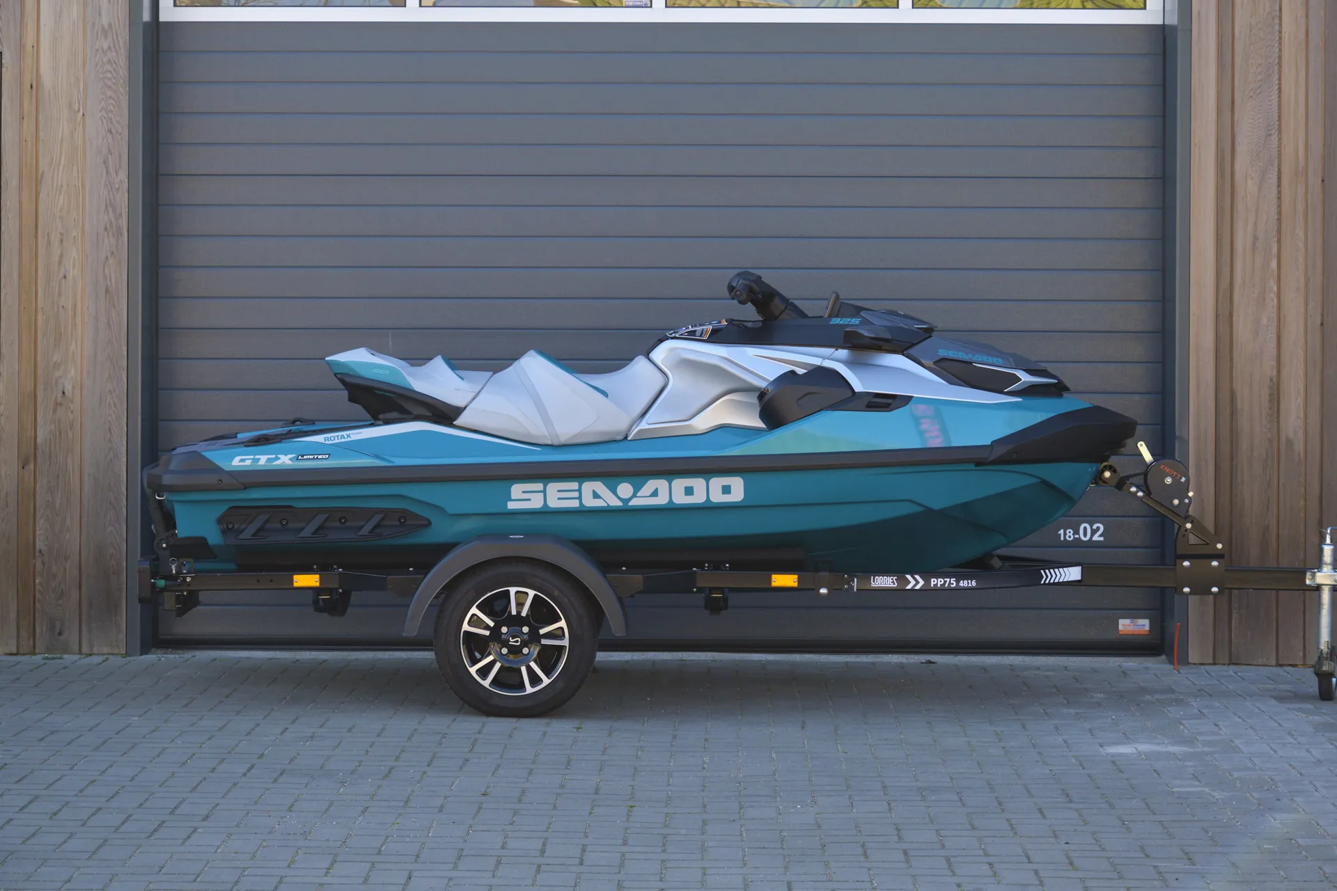 Sea-Doo GTX Limited 325 (Teal Metallic) waterscooter bij BOWT Watersport, officieel Sea-Doo dealer