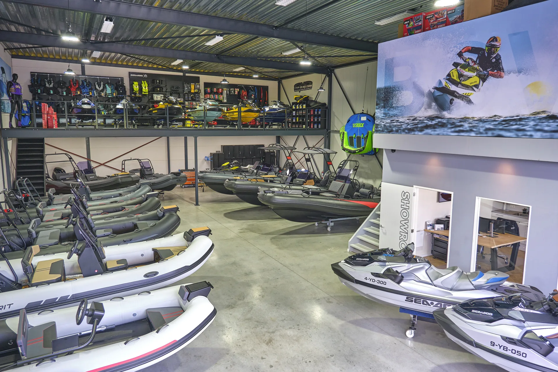 Pand van BOWT Watersport: dealer van de waterscooters van Sea-Doo en Yamaha, en de aluminium RIB's/rubberboten van AQUASPIRIT