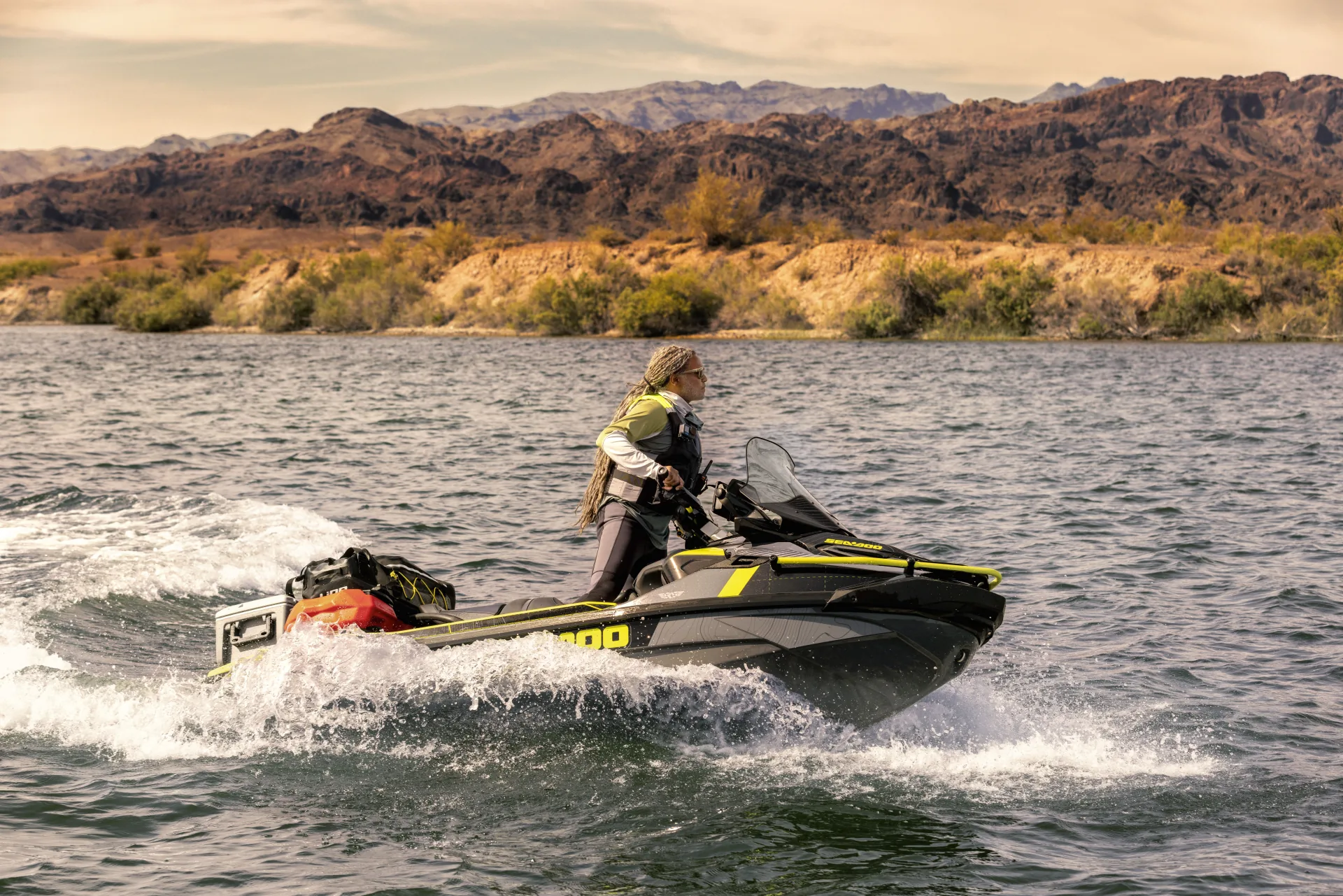 Sea-Doo Explorer Pro 170 en 230: de ultieme waterscooter om het avontuur op te zoeken. Verkrijgbaar bij officiele dealer BOWT Watersport