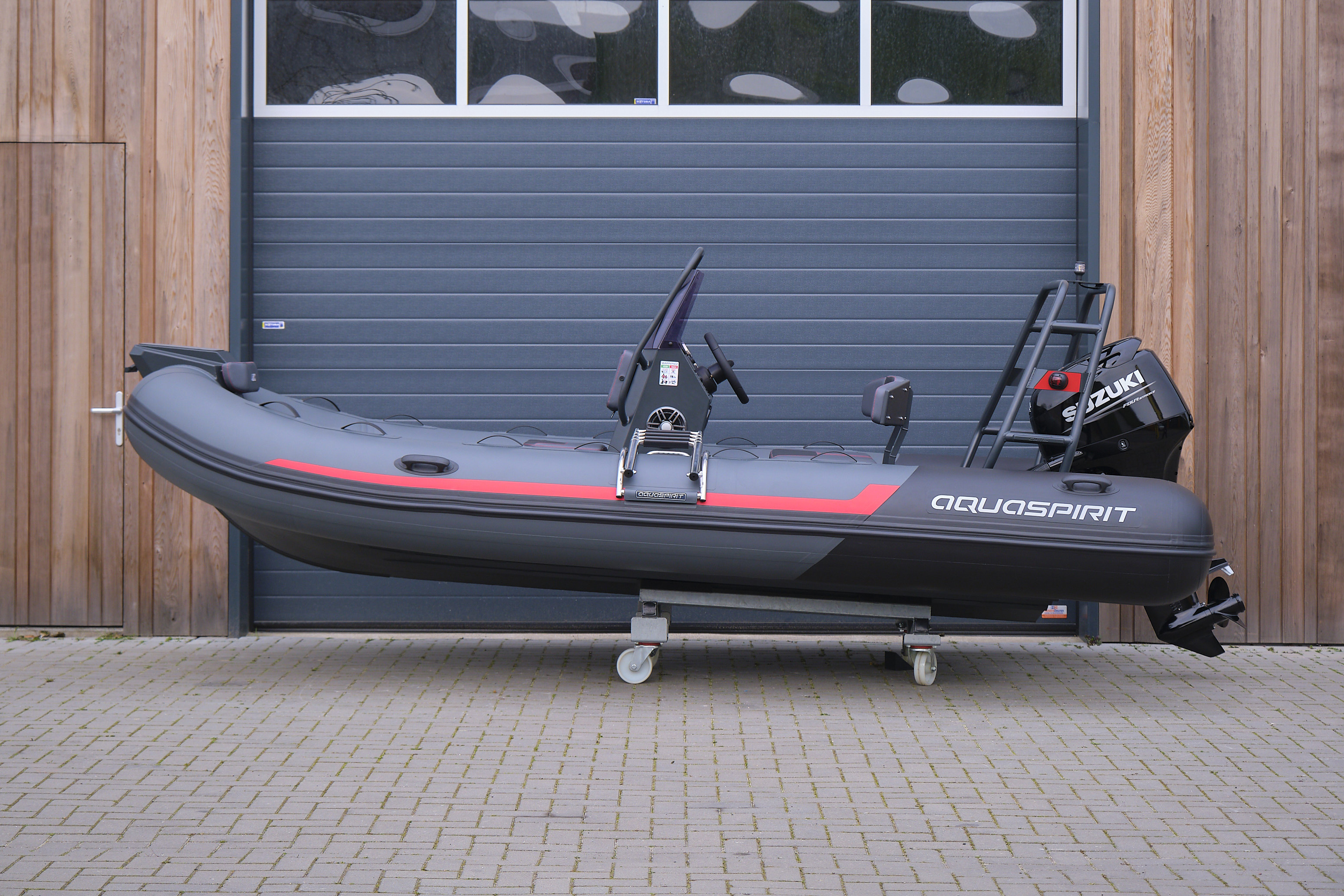 AQUASPIRIT S450C compacte en veelzijdige aluminium RIB/rubberboot van 4.5 meter met maximaal 75 pk, te koop bij de RIB specialist BOWT Watersport