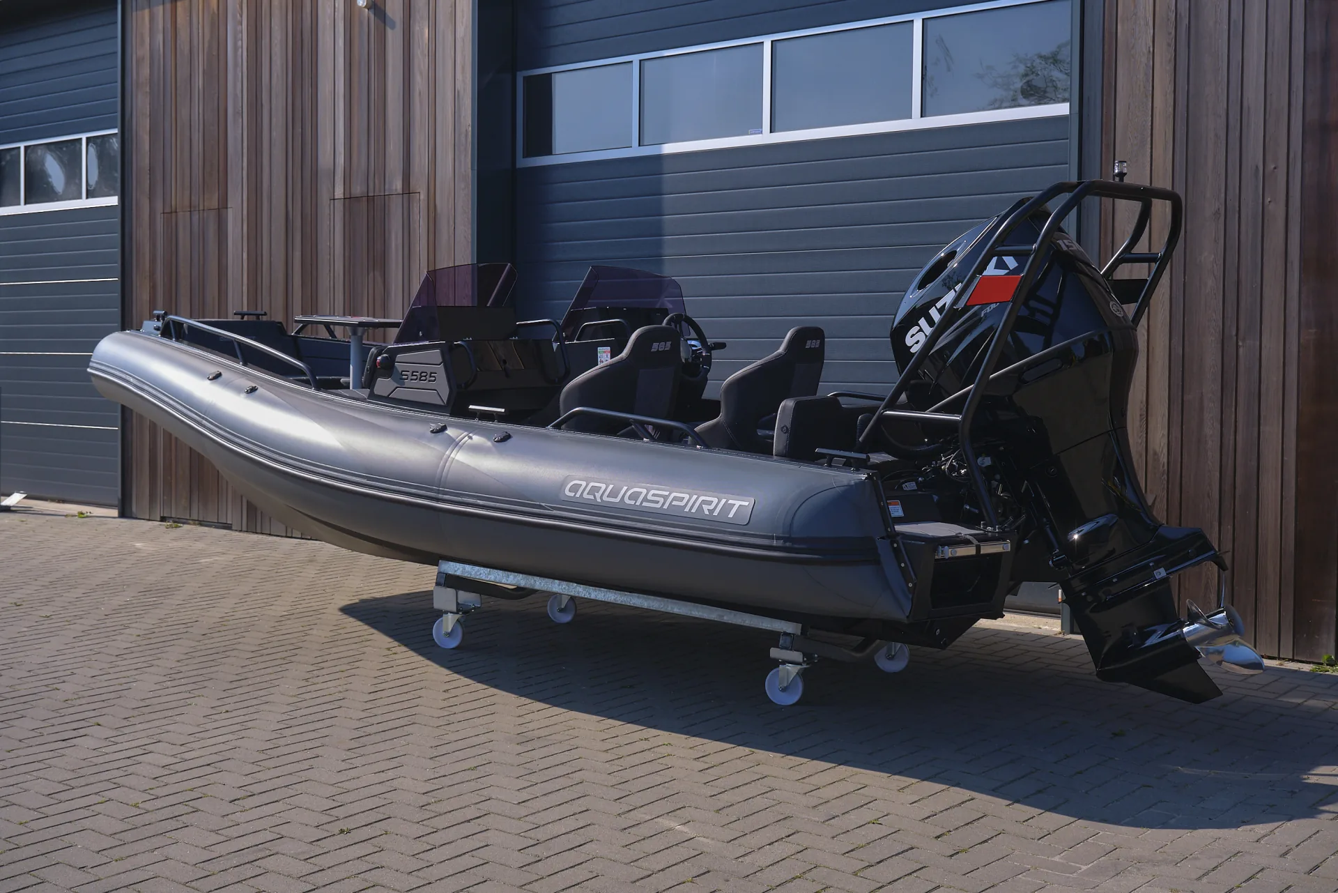 AQUASPIRIT S585 Dual Console met Suzuki DF150 aluminium RIB/rubberboot te koop bij BOWT