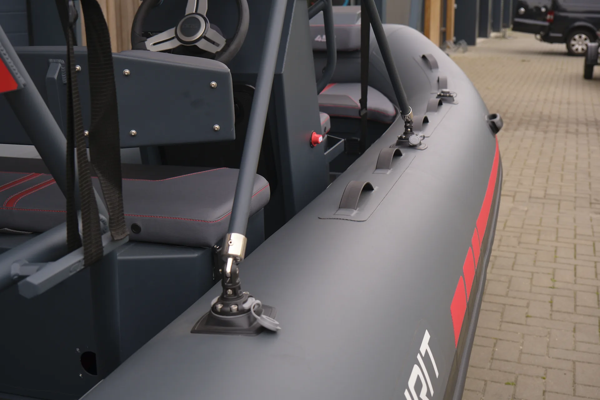 AQUASPIRIT S450 aluminium RIB/rubberboot met maximaal 75pk, perfect voor watersporten. Te koop bij BOWT Watersport, de RIB specialist