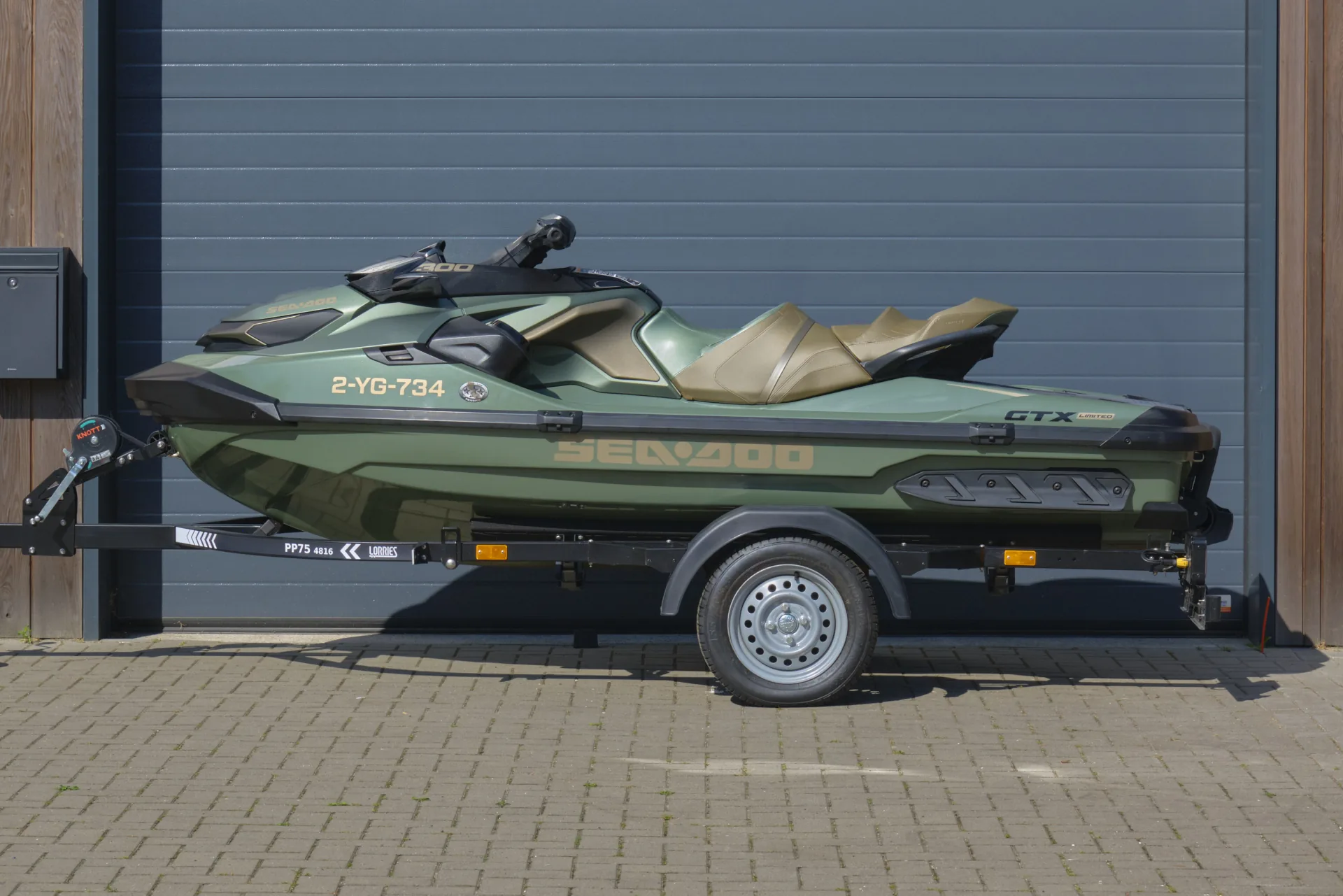 Sea-Doo GTX Limited 300 waterscooter te koop bij BOWT Watersport, officieel Sea-Doo dealer