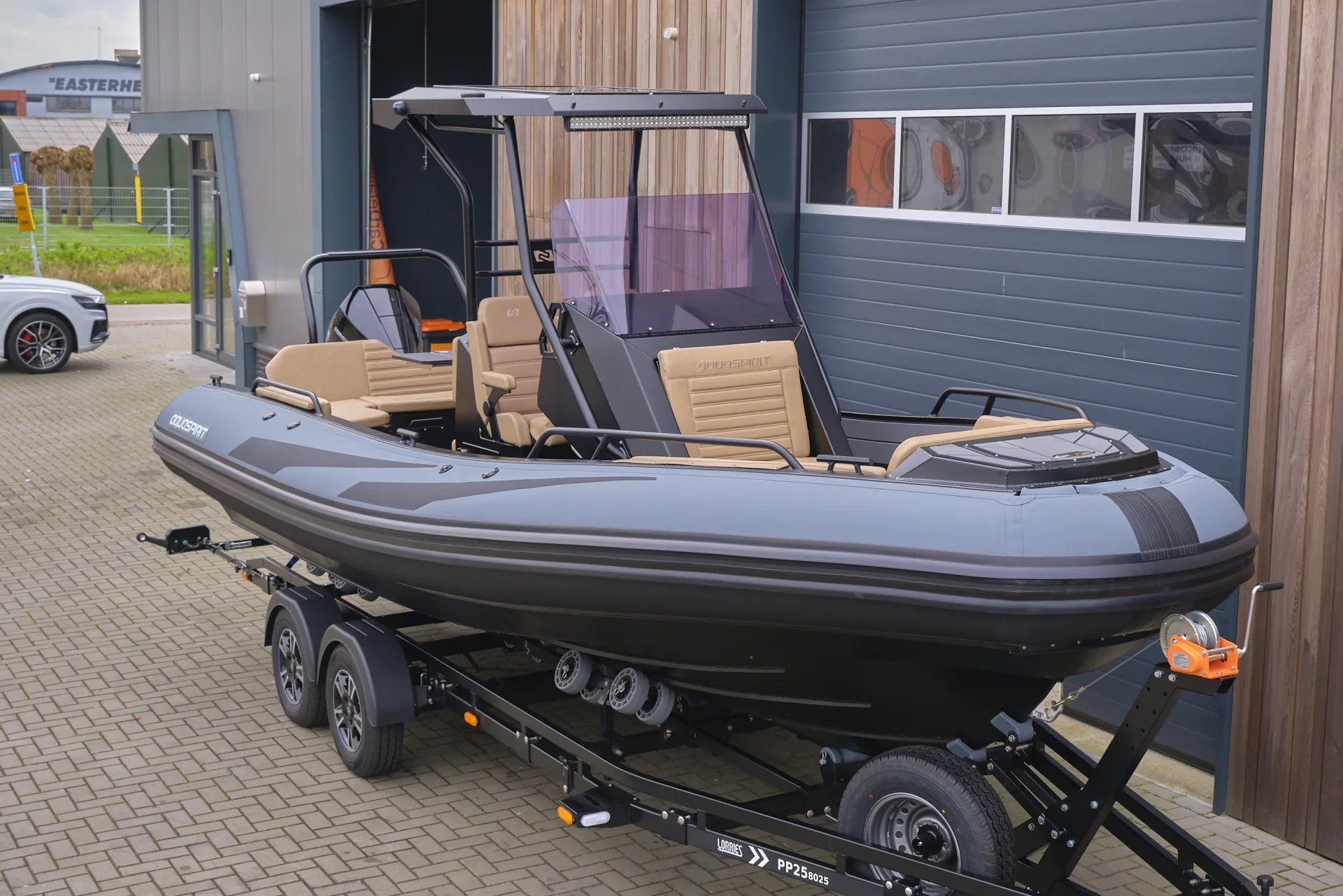 AQUASPIRIT S700 aluminium RIB/rubberboot met 300pk Mercury V8, perfect voor watersporten. Te koop bij BOWT Watersport, de RIB specialist