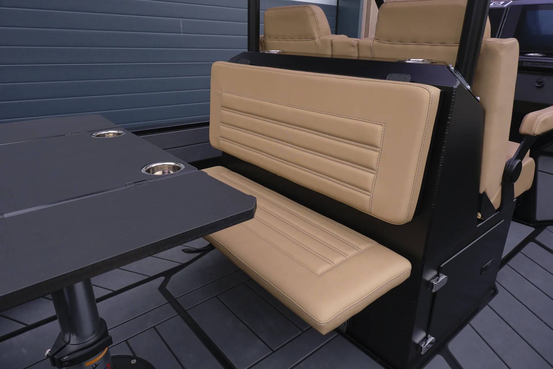 AQUASPIRIT S700 aluminium RIB/rubberboot met 300pk Mercury V8, perfect voor watersporten. Te koop bij BOWT Watersport, de RIB specialist