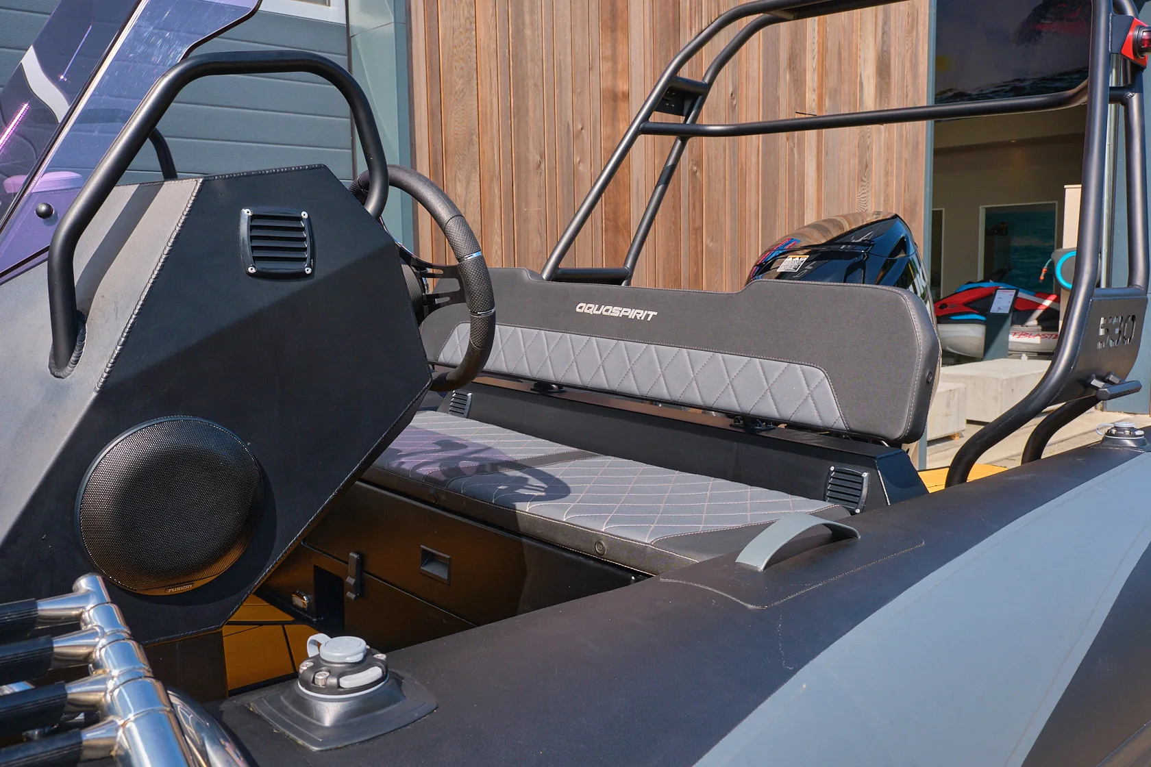 AQUASPIRIT S530CC Center Console met Suzuki DF100 met Vanclaes RIB-marine trailer te koop bij BOWT Watersport, de RIB-specialist
