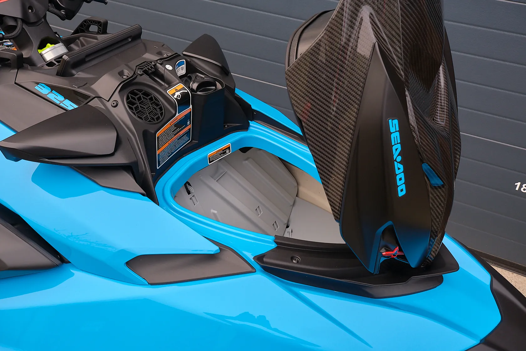 Sea-Doo RXP-X RS 325 (Gulfstream Blue) waterscooter te koop bij BOWT Watersport, de Sea-Doo dealer van Nederland