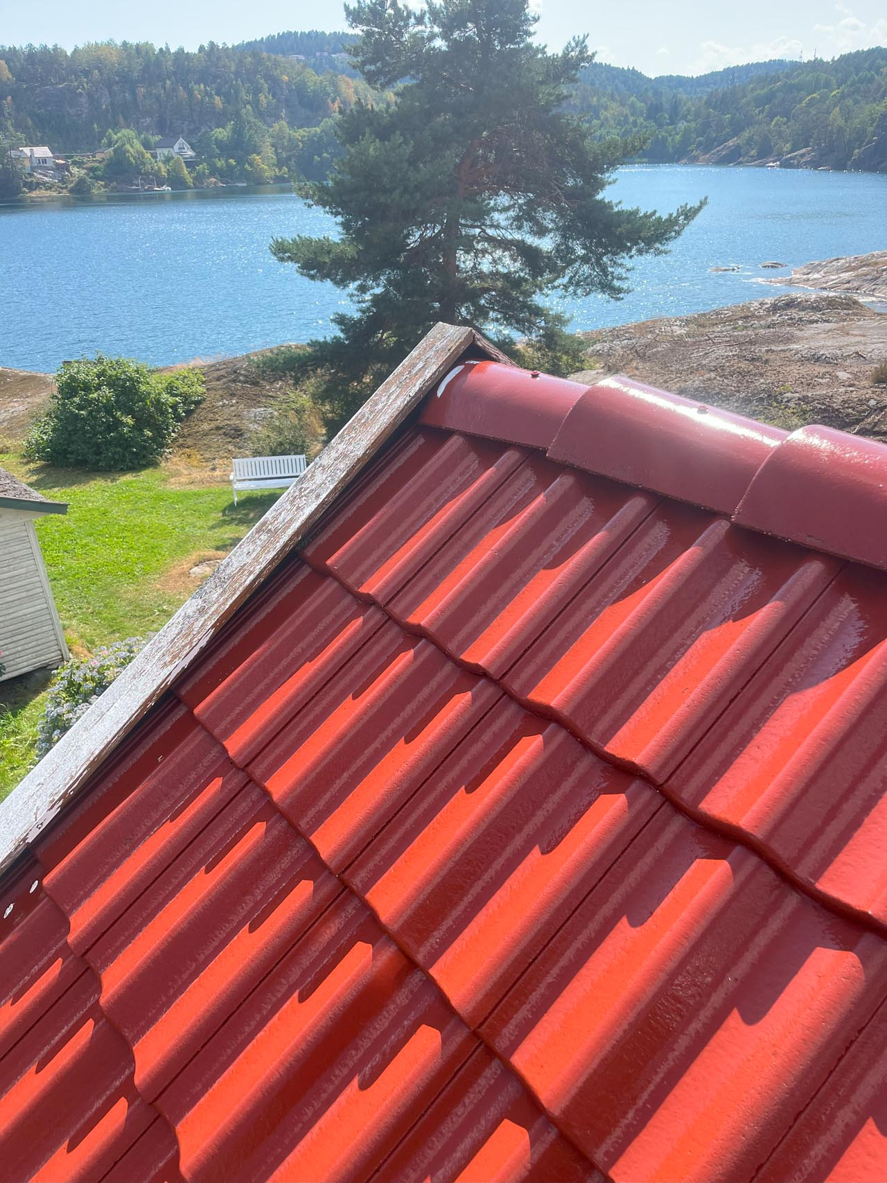 et skinnende rent tak der det har blitt gjennomført en takvask