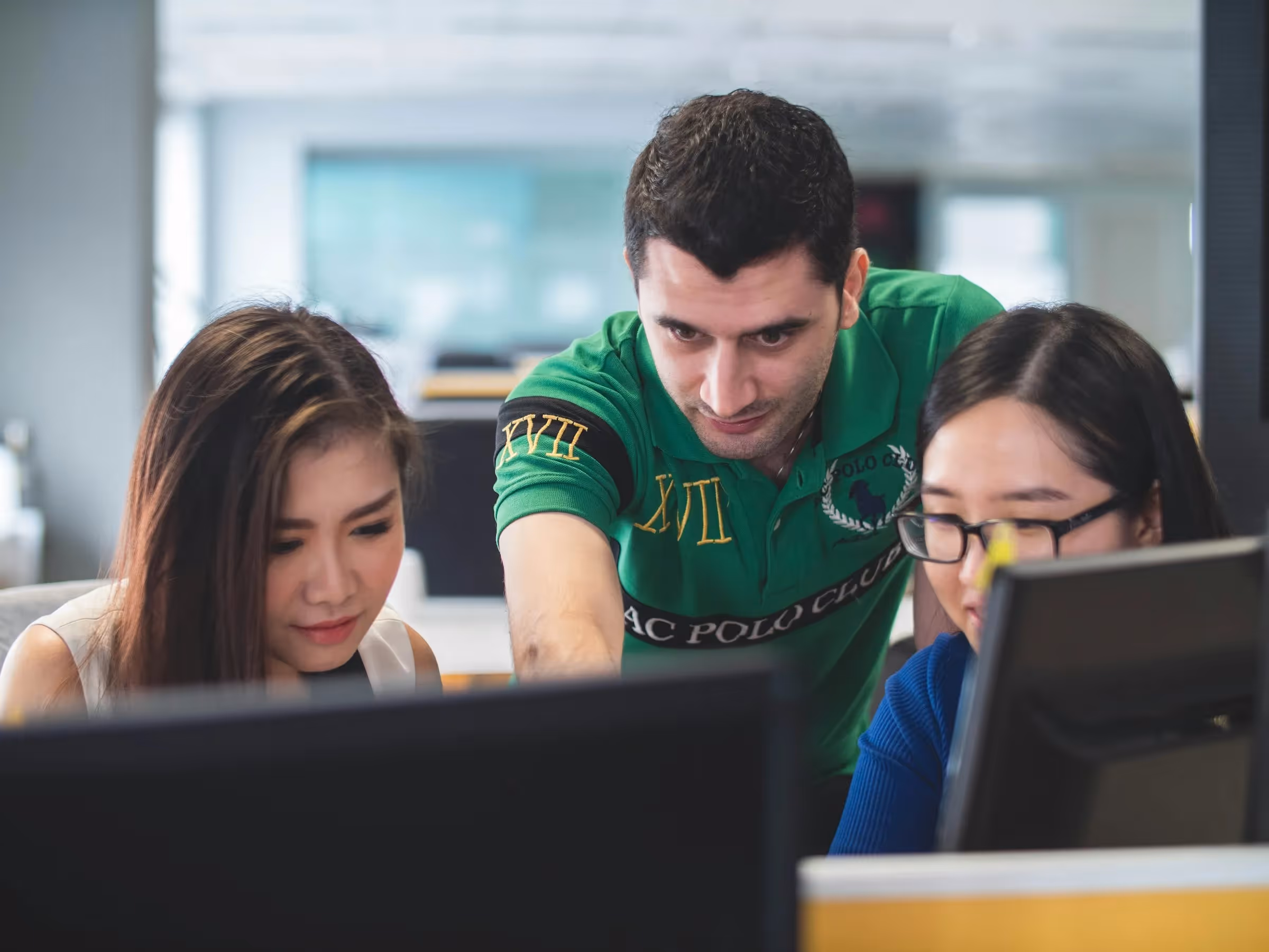 woman following trends - What is Prop Trading