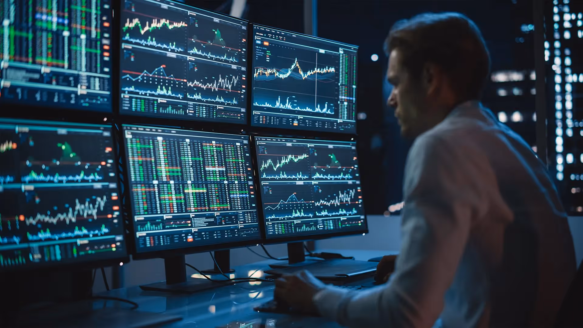 man trading - What Are the Advantages of CFD Trading Over Normal Trading