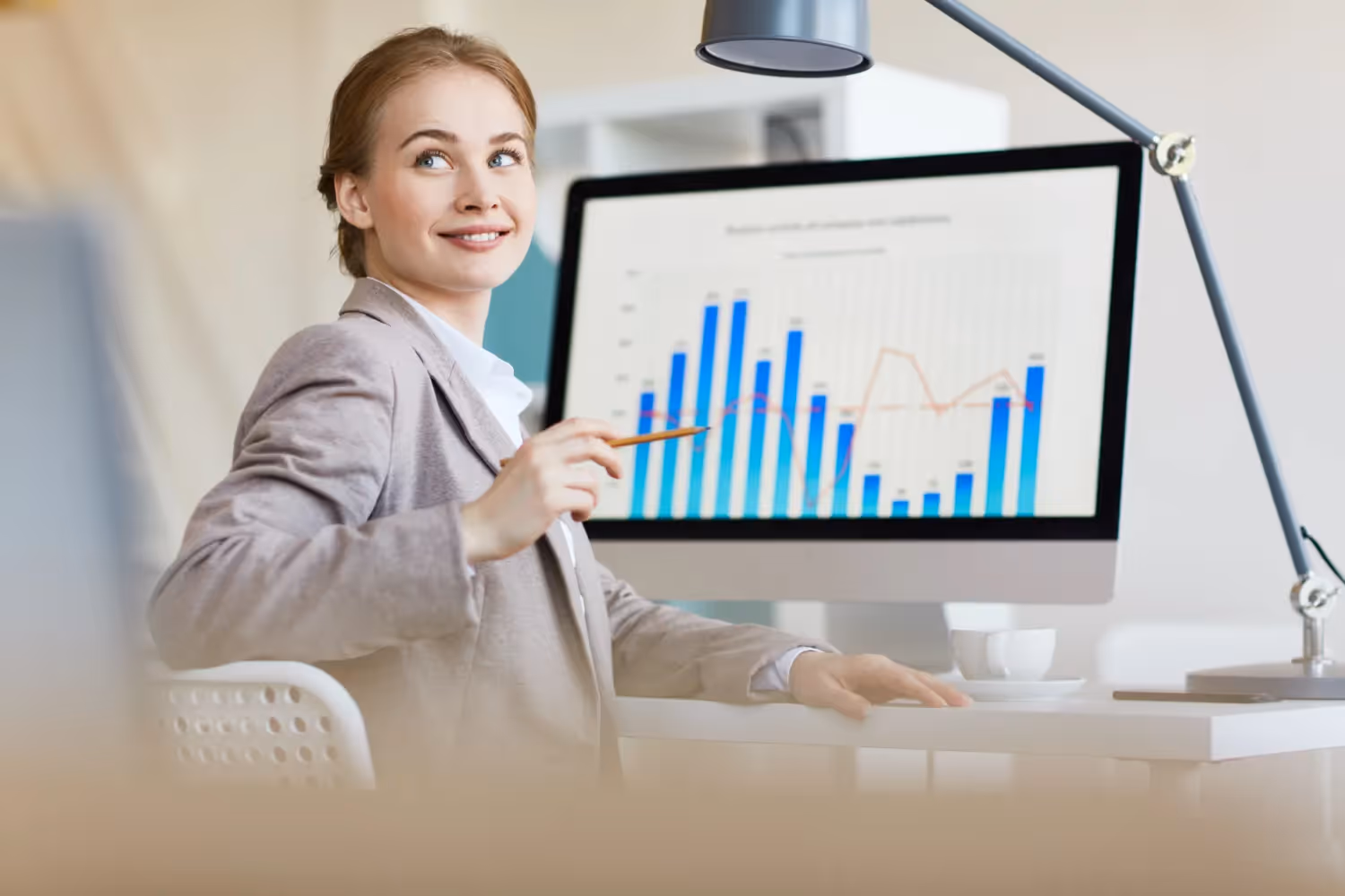 woman smiling - NFP Trading