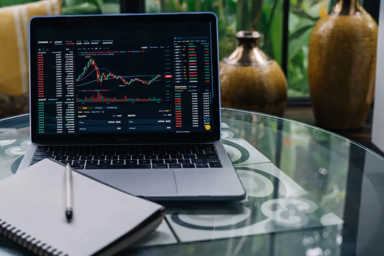 Laptop with trades - Advanced Forex Trading