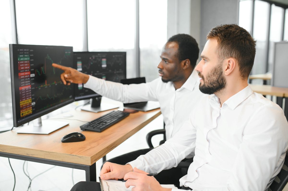 Top Features Professional Traders Prioritise When Selecting Prop Firm Funding