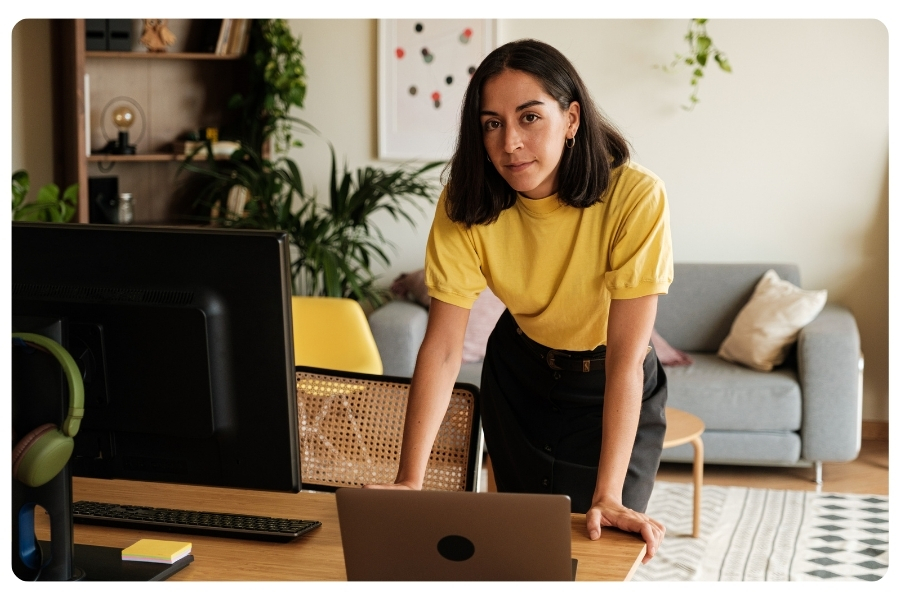 Foremind team member on a call with a client