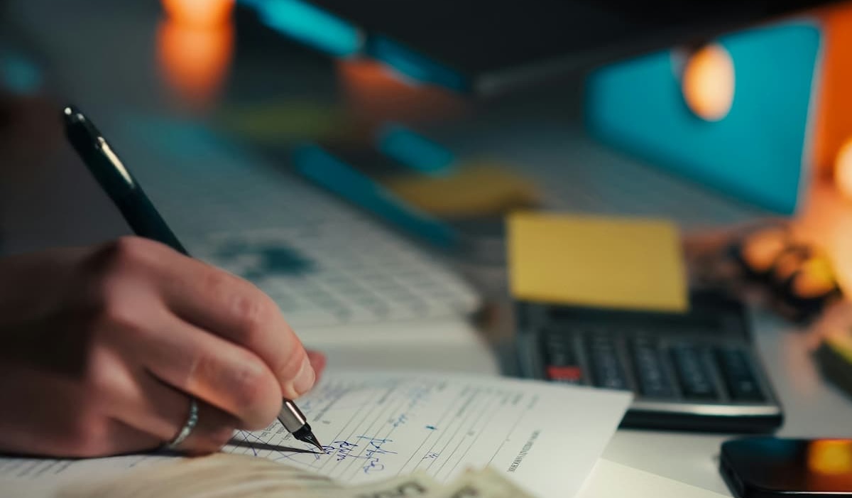 Employee Financial Stress Statistics in Australia 2026