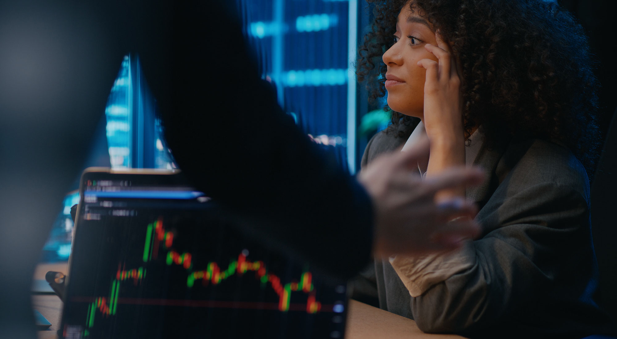 Build vs. Buy a Customer Success Platform: A Practical Guide for CSMs