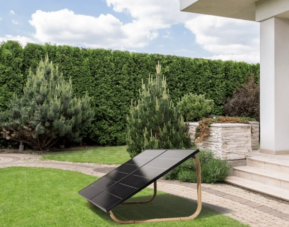 Panneau solaire  au sol dans votre jardin - Preasy