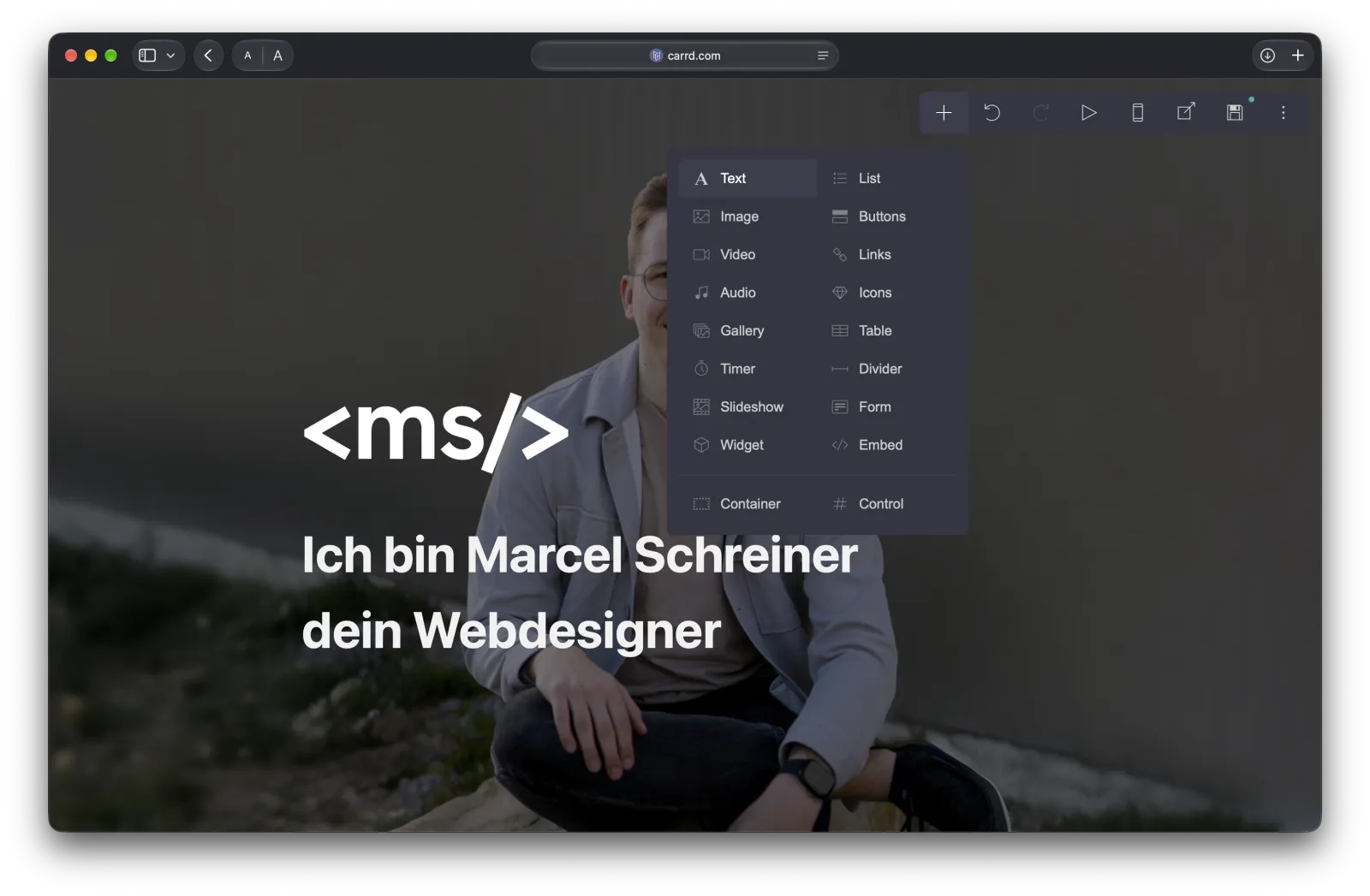 Pluszeichen im Carrd-Editor, mit dem ein neues Element eingefügt wird