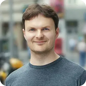 Fionn Kientzler Headshot