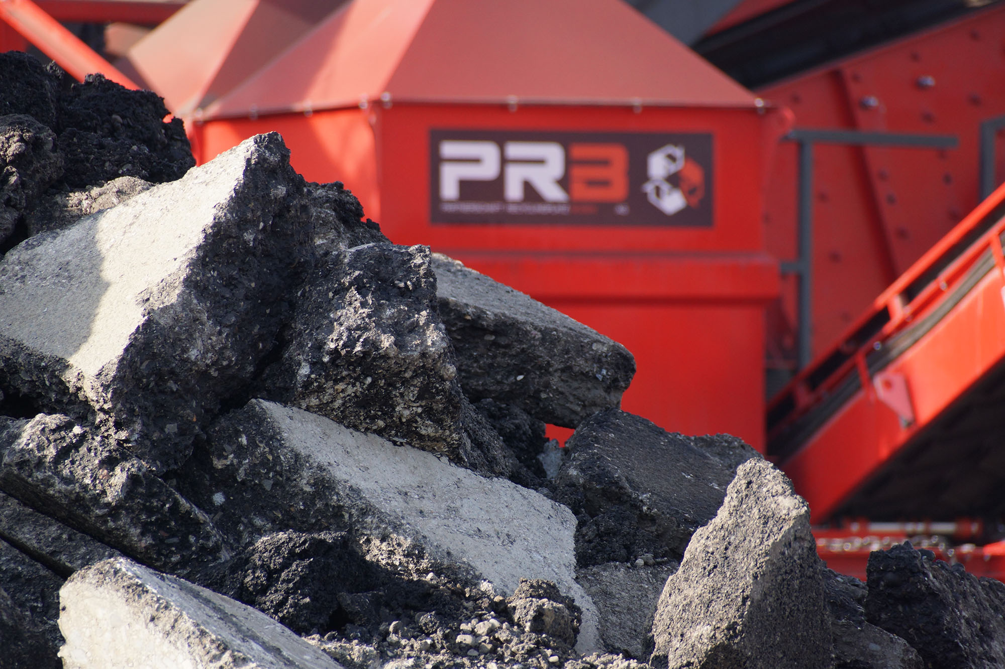 Maschine mit Logo von PRB AG