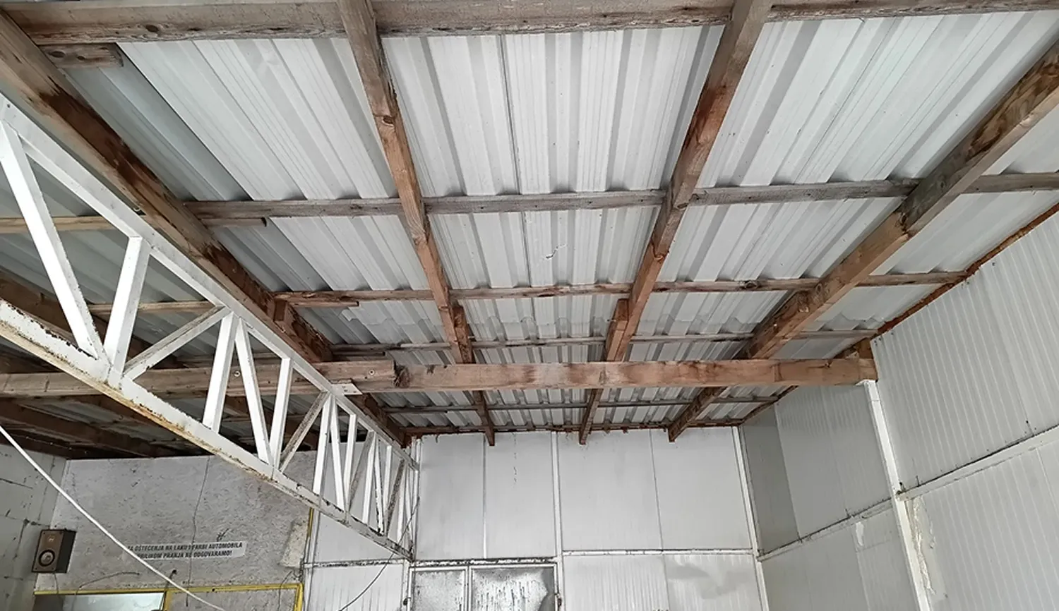 Izolacija poliuretanskom penom - Artisan Home Bečej, stanje pre radova