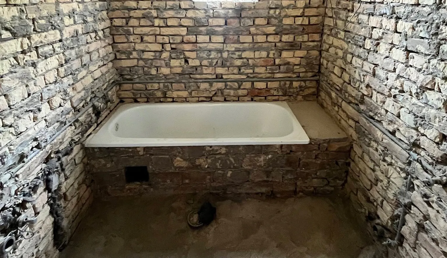 Keramika Artisan Home Becej renoviranje kupatila pocetka radova.