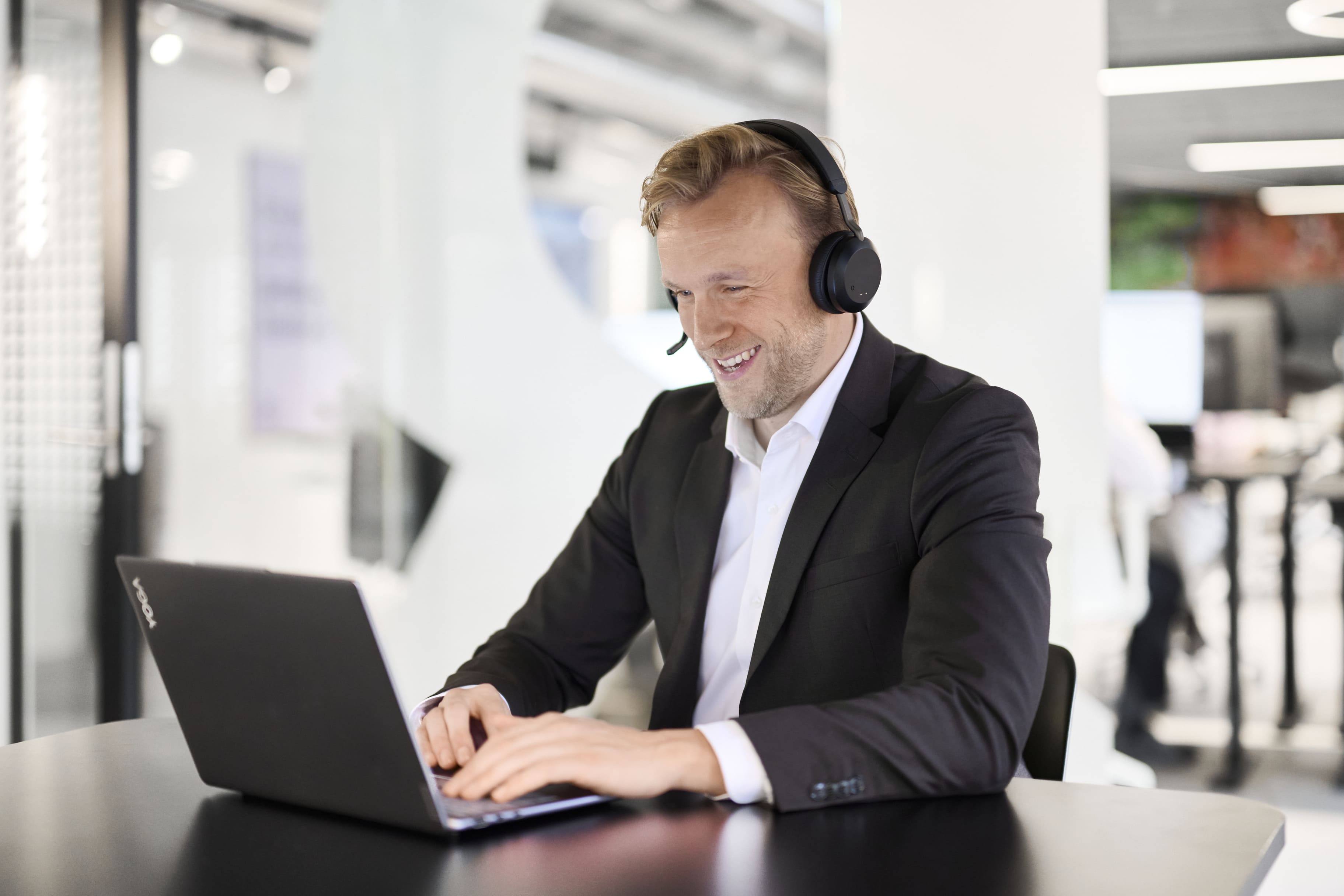 12 B2B salgs tips: Forbedr din salgsproces og få succes