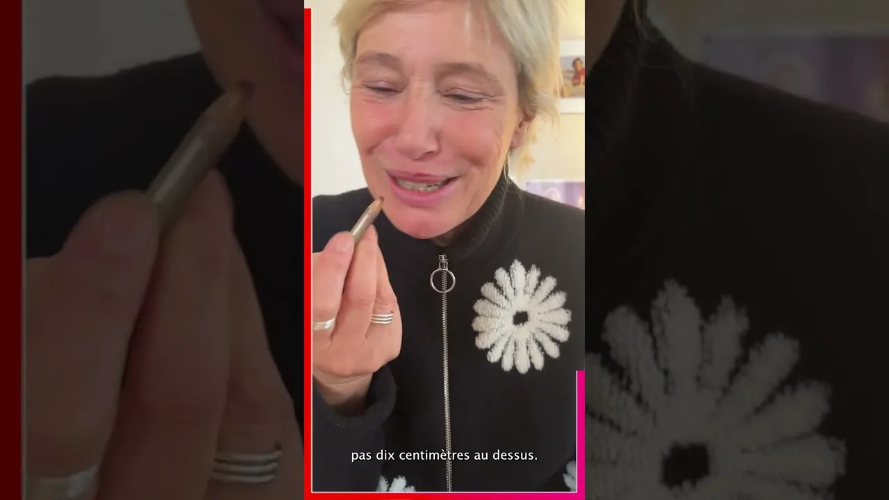 chez Mesdames, Maïtena qui en a assez de travailler se lance dans un tutoriel maquillage approuvé (ou pas) par le reste de l’équipe !