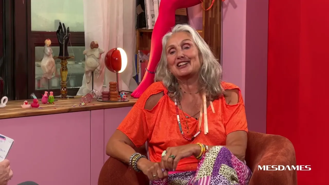 Caroline est devenue silver influenceuse et mannequin à 60 ans !