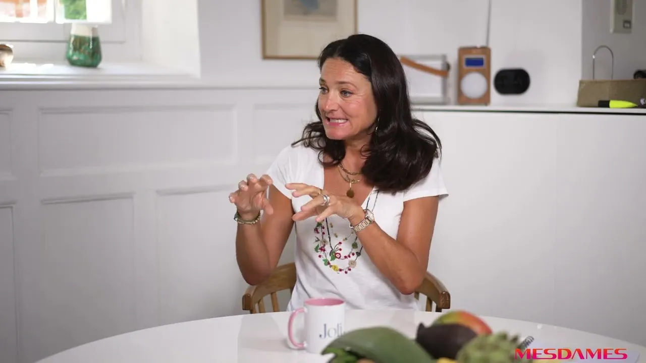 Dans la série des troubles digestifs liés à la ménopause, il y a la constipation. Agnès explore cette problématique.