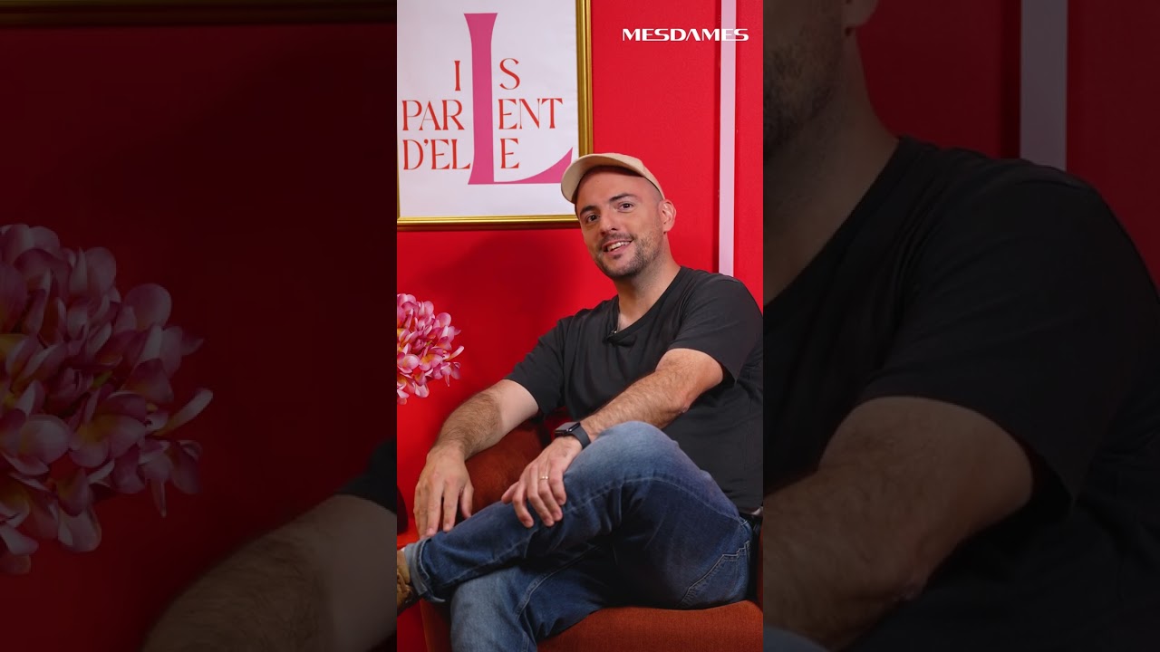 Dans ce nouvel épisode d’Ils Parlent d’Elle, Erwan, 40 ans, se confie sur sa maman et sur l’évolution de leur relation au fil du temps. Un message d’amour et de tendresse pour cette femme de 66 ans qui n’a pas toujours eu une vie facile. Pour la résumer Erwan n’a qu’un mot : Forte.