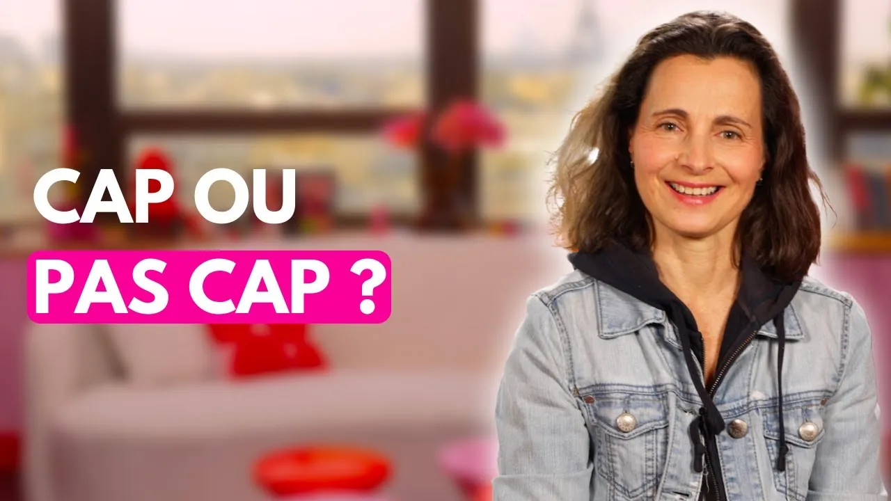 Enfant, Delphine rêvait de faire de la danse, mais on lui a dit qu'elle était trop petite et trop grosse. Pendant 40 ans, elle a oublié cette idée. Et puis à 40 ans, après la séparation d'avec le père de ses enfants, elle est tombée par hasard, lors d'une sortie avec des amis, sur un spectacle de pole dance. Elle est tombée sous le charme de cette discipline et a pris des cours en cachette pendant des années. Ses professeurs la trouvent douée, et lui proposent de se lancer dans la compétition. Elle refuse, et puis pour ses 50 ans, elle décide de se lancer et de tenter le championnat de France des 50 ans et plus. Elle sera championne de France dès sa première participation ! Depuis elle donne des cours de pole dance, elle en vit, et continue à briller dans des compétitions internationales.