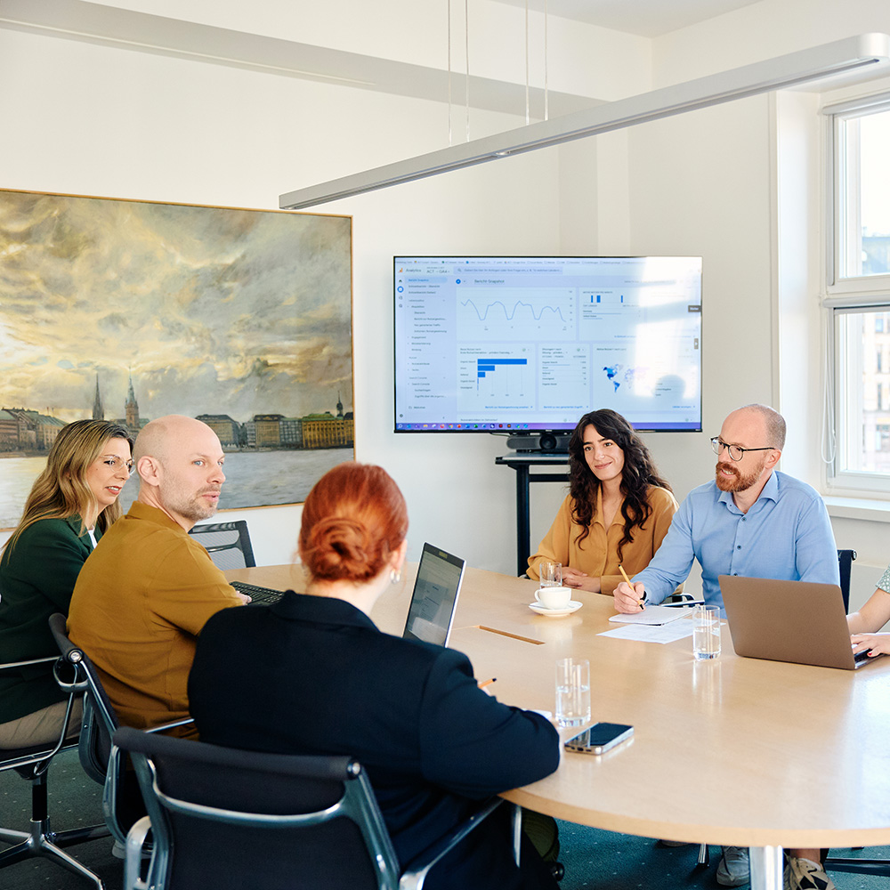 People discussing in a meeting