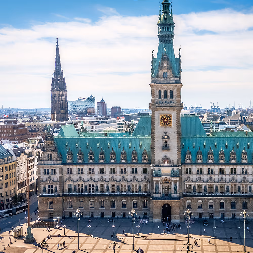 Our office is located in the city center of Hamnburg.