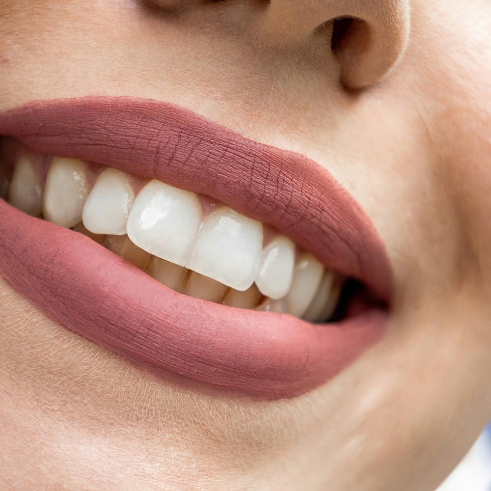 Mouth with teeth