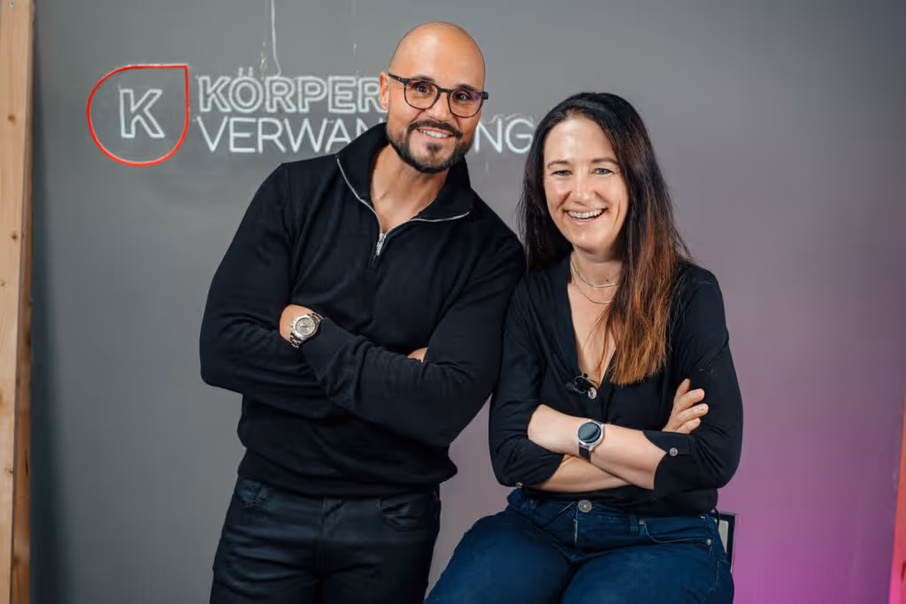 Abnehmexperte Andreas Kotte mit Teilnehmerin Silvana, die 18 Kilo verloren hat