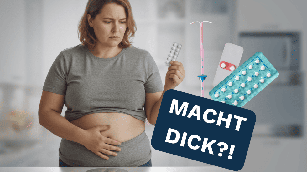 Frau hält eine Pillenpackung und schaut besorgt auf ihren Bauch – Frage nach möglicher Gewichtszunahme durch hormonelle Verhütung wie Pille oder Spirale.