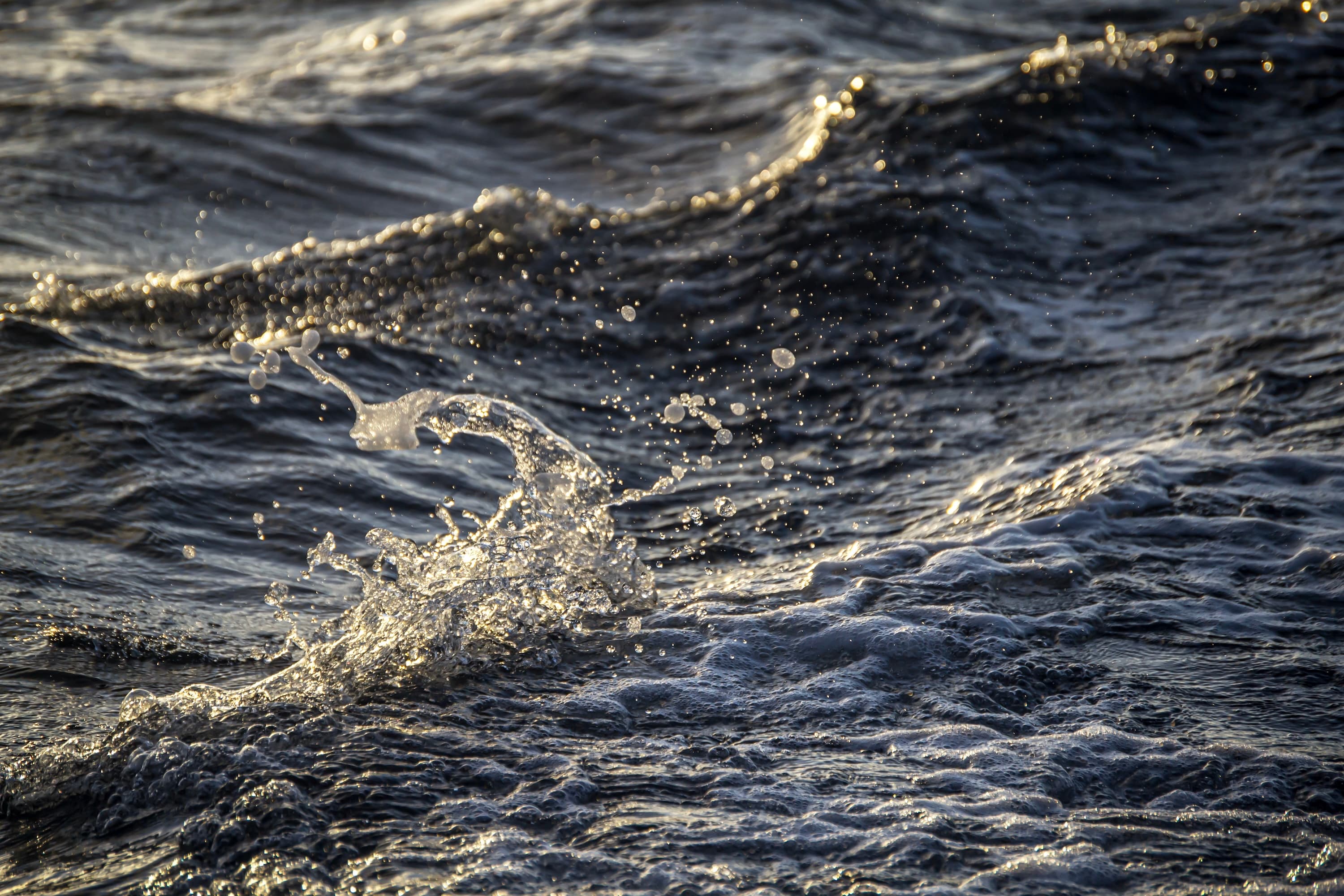 Dynamic rhythm of water — fine art photography exploring the organic dance of waves by Maison TALI.