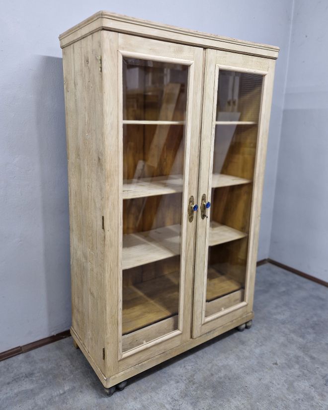 #bibliotekasecesyjna   #meblesecesyjne   #dębowamebel   #antyki   #mebleartnouveau   #bibliotekadębowa   #staremeble   #meblezduszą   #meblezcharakterem   #antykimarki   #klasycznewnętrze   #unikatowemeble