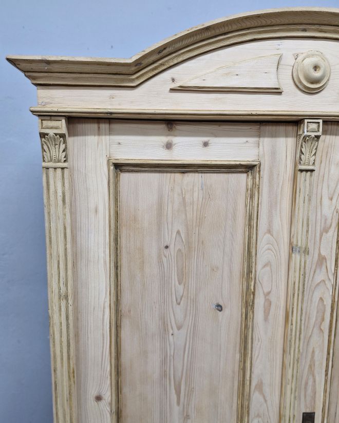 #szafaludwikowska   #meblezduszą   #dębowamebel   #staremeble   #antyki   #meblerustykalne   #drewnianeszafy   #meblevintage   #renowacjamebli   #stylklasyczny   #antykimarki   #wnętrzazduszą