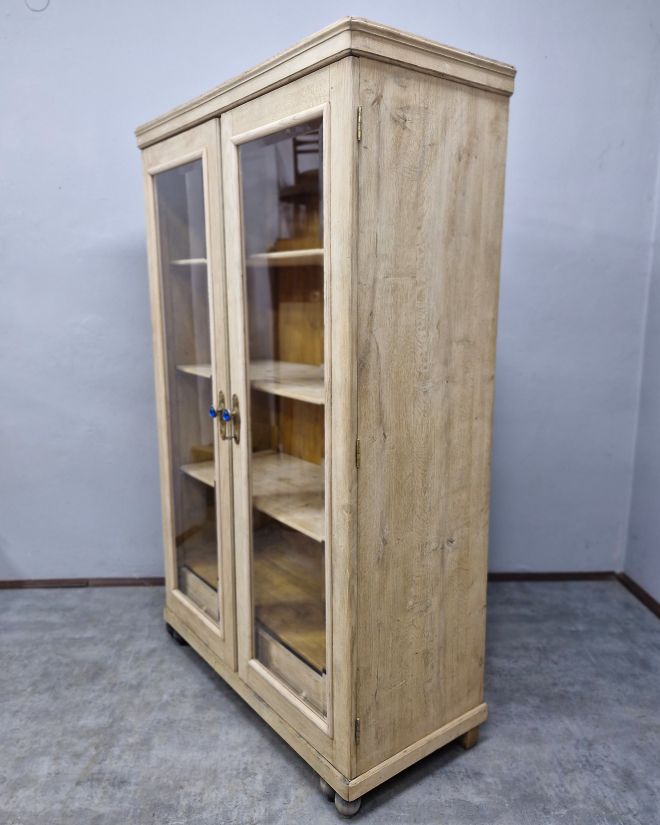 #bibliotekasecesyjna   #meblesecesyjne   #dębowamebel   #antyki   #mebleartnouveau   #bibliotekadębowa   #staremeble   #meblezduszą   #meblezcharakterem   #antykimarki   #klasycznewnętrze   #unikatowemeble