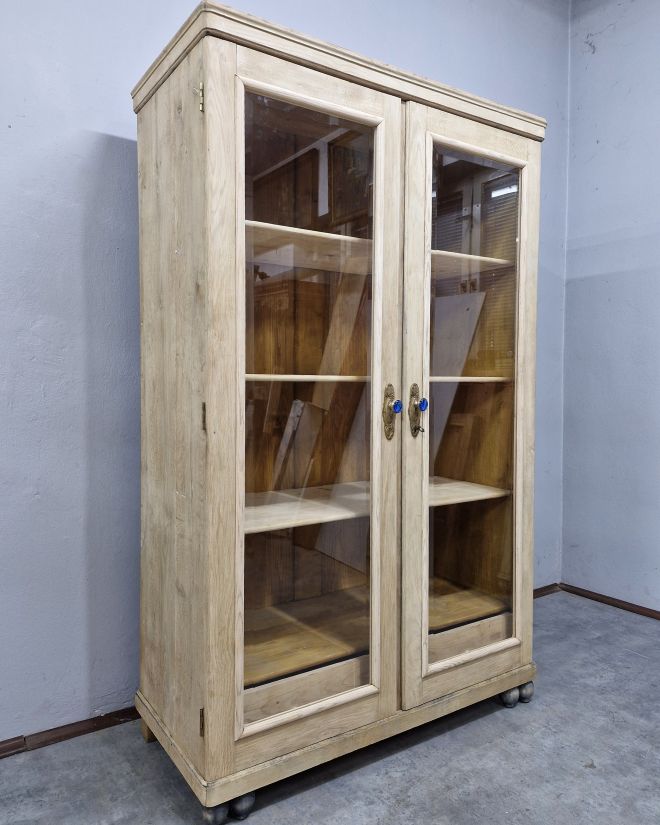 #bibliotekasecesyjna   #meblesecesyjne   #dębowamebel   #antyki   #mebleartnouveau   #bibliotekadębowa   #staremeble   #meblezduszą   #meblezcharakterem   #antykimarki   #klasycznewnętrze   #unikatowemeble