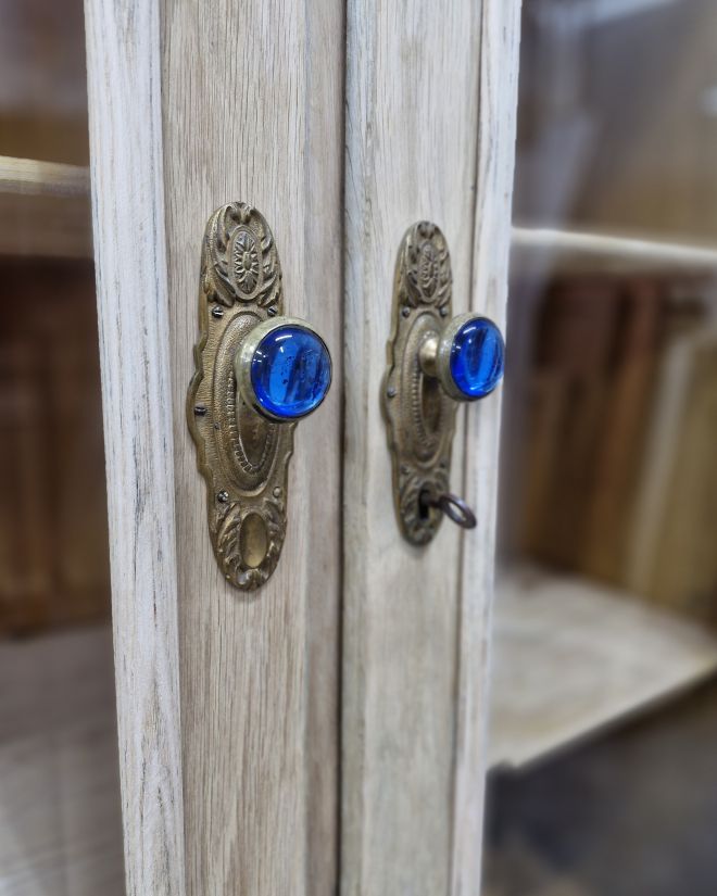 #bibliotekasecesyjna   #meblesecesyjne   #dębowamebel   #antyki   #mebleartnouveau   #bibliotekadębowa   #staremeble   #meblezduszą   #meblezcharakterem   #antykimarki   #klasycznewnętrze   #unikatowemeble